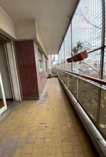 Av. Avellaneda 2919, Flores