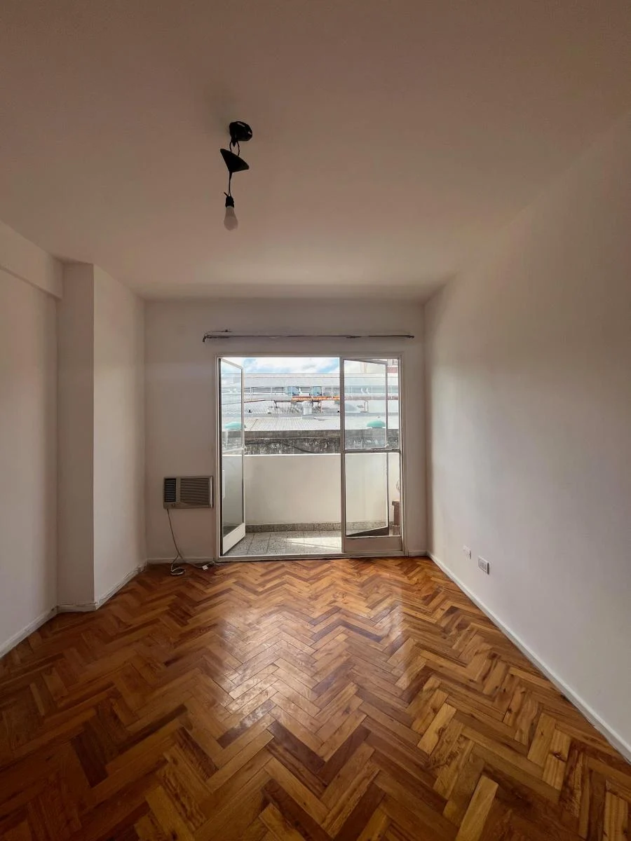 Lambaré , Almagro, Capital Federal