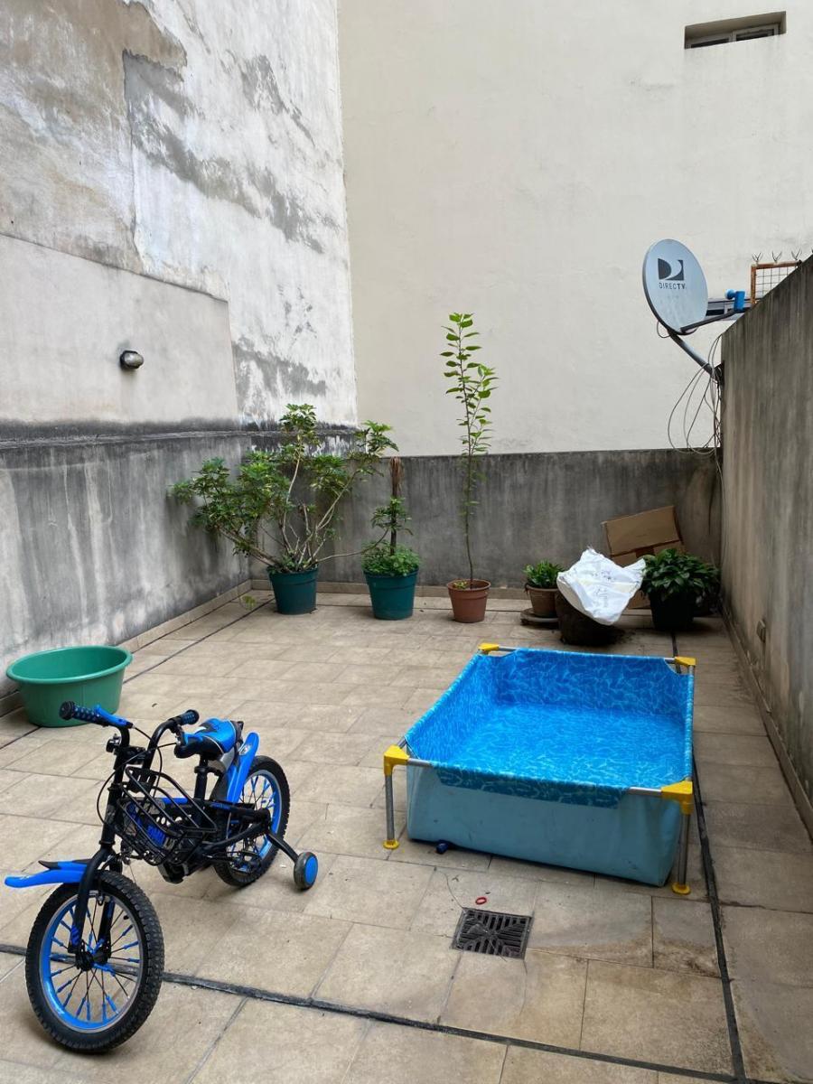 Av. Corrientes 2082, Balvanera